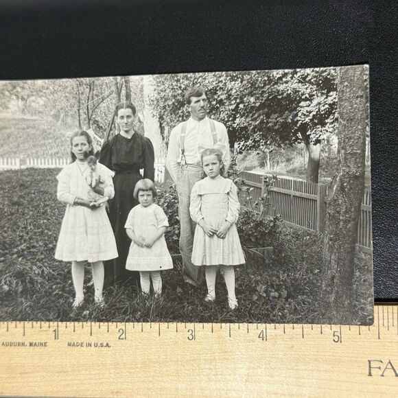 Antique RPPC Family Portrait w/ Children & Dog Early 1900s Real Photo Postcard - Picture 2 of 3